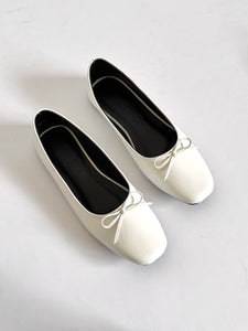 The Tali Shoes White