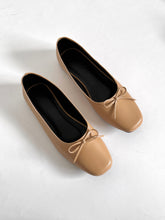 Load image into Gallery viewer, The Tali Shoes Beige
