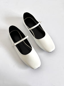 The Mia Shoes White