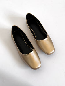 The Era Shoes Gold