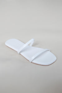 The Lani Flats White - KEES COLLECTION