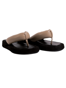 The Cono Taupe